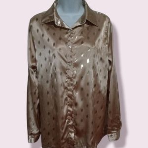 Women’s vintage Blouse. Office wear button up shirt. Pearl buttons